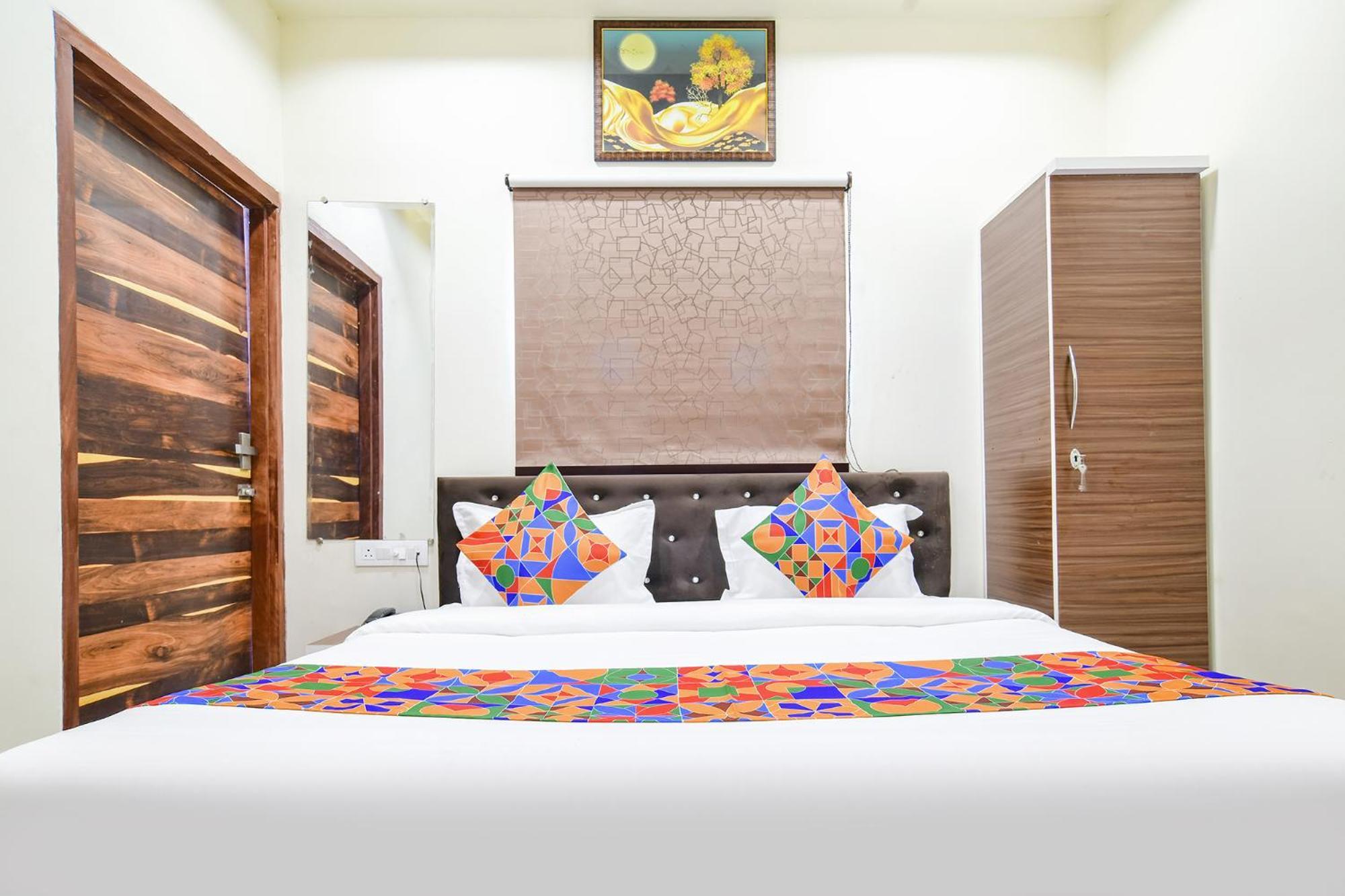 Fabhotel Crown Park إندور المظهر الخارجي الصورة