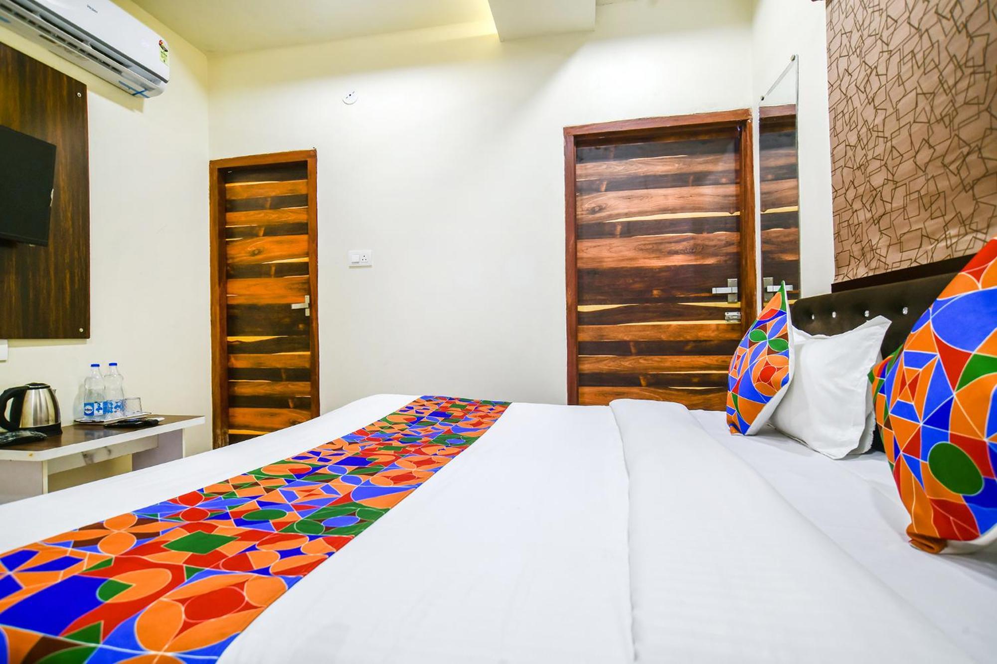 Fabhotel Crown Park إندور المظهر الخارجي الصورة